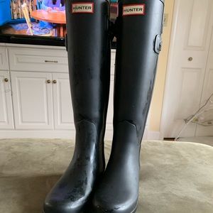 Black hunter rain boots